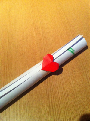 画用紙をとめるコレ