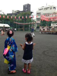 代々木小公園で盆踊り